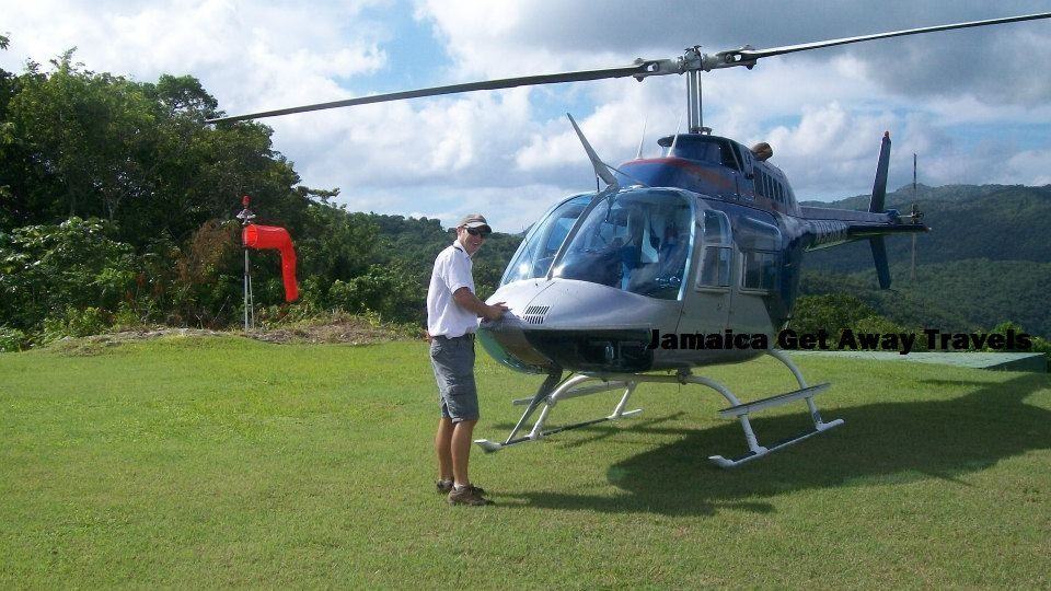 helicopter-transfer-to-sandals-whitehouse-european-village
