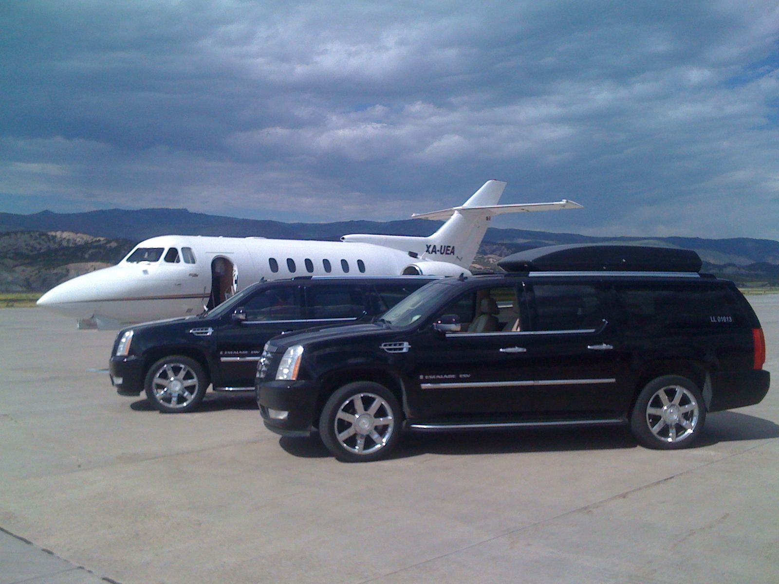 Luxury Cadillac Escalade SUV Transfers to Kingston