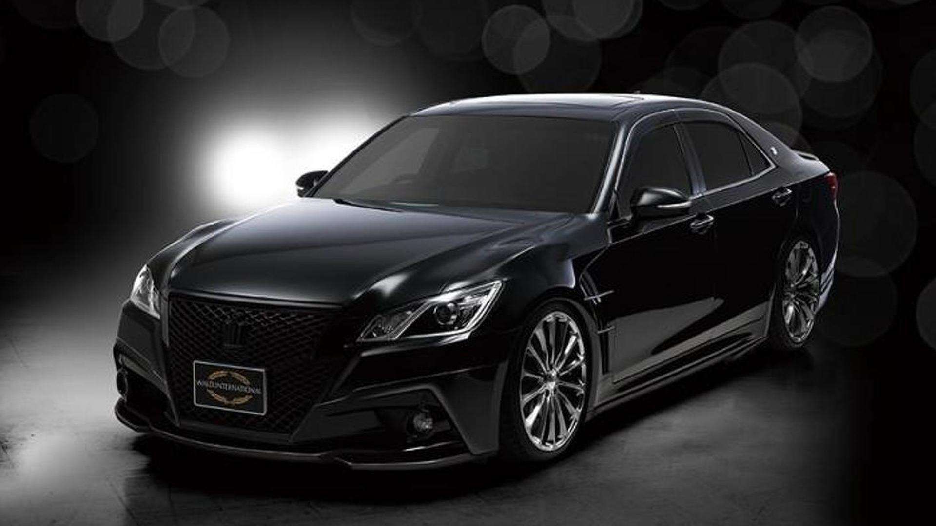 Toyota Crown athlete 2014