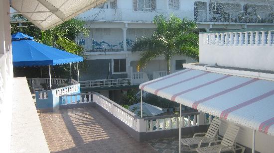 hotel-gloriana-private-transfer-from-montego-bay-airport
