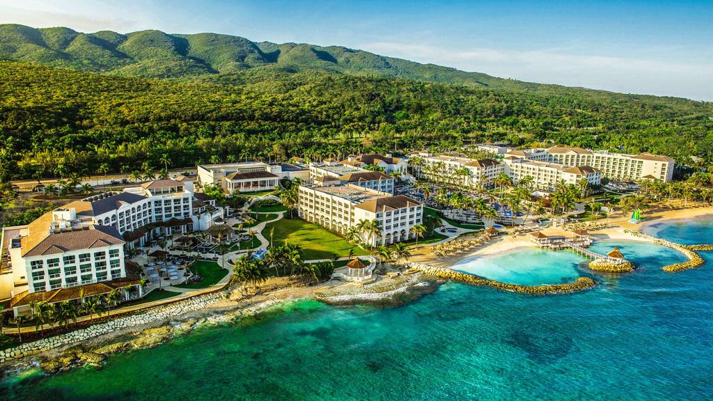 hotels-in-rose-hall-private-transfer-from-montego-bay-airport
