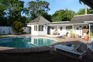 montego-bay-guest-houses-group-transfer-from-mbj-airport