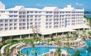 hotel-riu-private-transfer-from-montego-bay-airport
