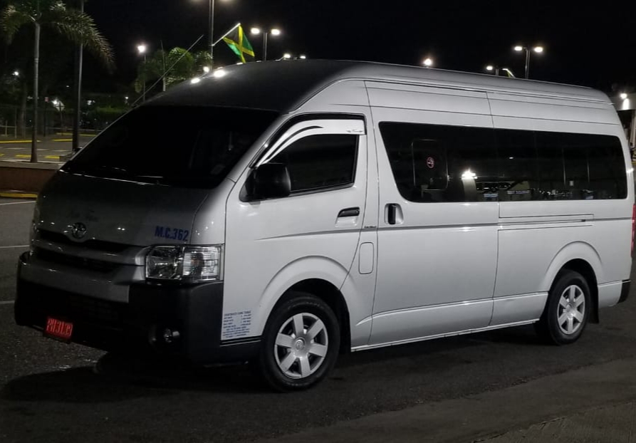Ian Fleming International Airport Transfer To Round Hill Hotel