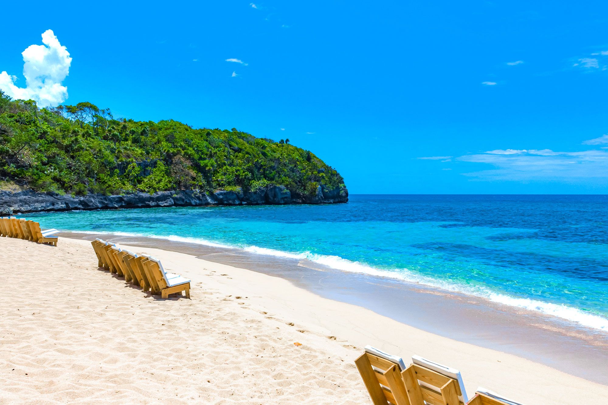 Discover the Beauty of Jamaica's Pristine Beaches - Jamaica Quest Tours 